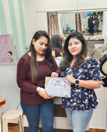 About Shineup Makeup Studio